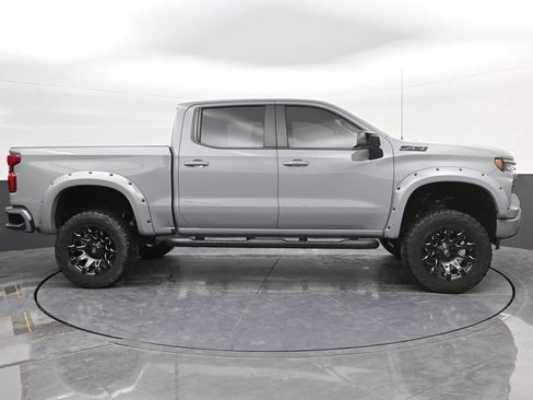 Used 2024 Chevrolet Silverado 1500 RST w/ Dark Appearance Package image 9