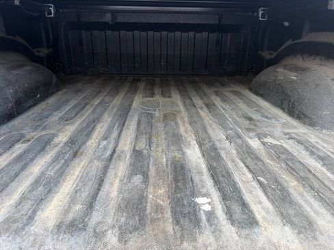 Used 2019 RAM 1500 Laramie AWD/4WD image 13