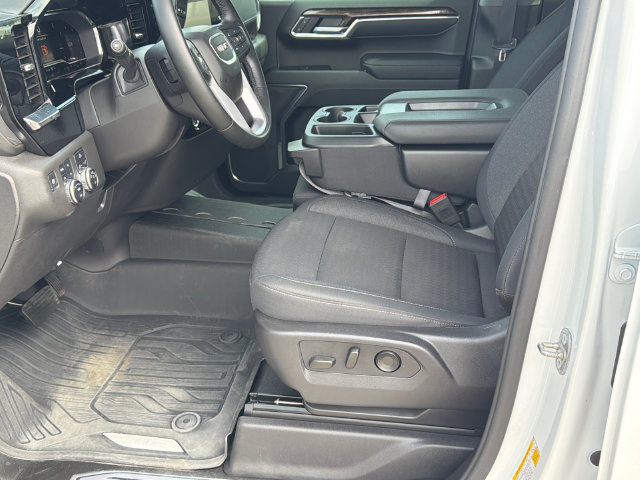 Used 2024 GMC Sierra 1500 Elevation AWD/4WD image 9