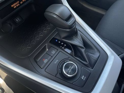 Certified 2019 Toyota RAV4 LE AWD/4WD image 19