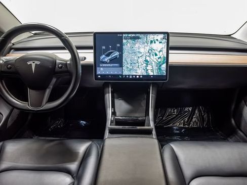 Used 2018 Tesla Model 3 Long Range RWD image 25