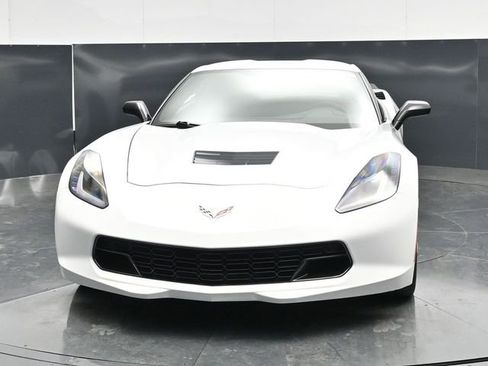 Used 2016 Chevrolet Corvette Stingray Coupe RWD image 2