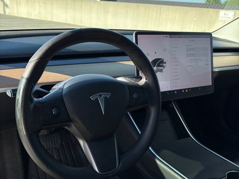 Used 2020 Tesla Model 3 Performance image 11