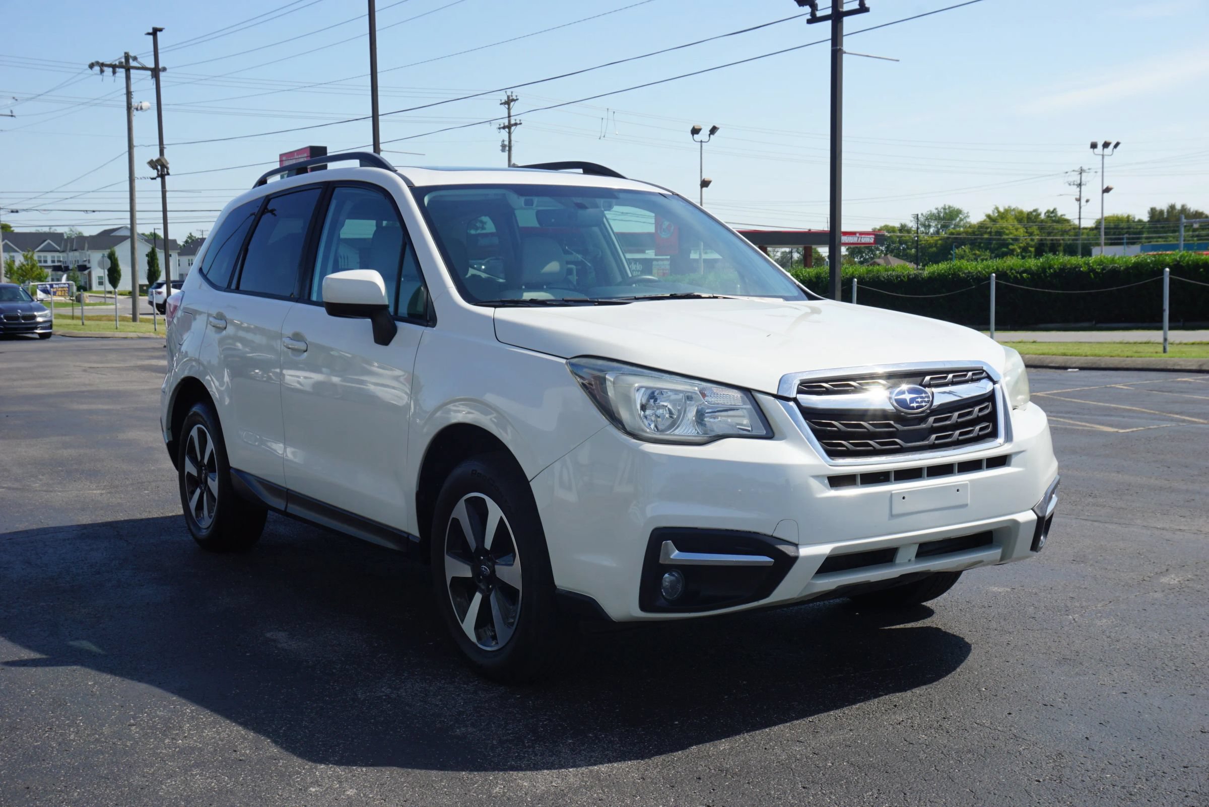 Used 2017 Subaru Forester 2.5i Premium AWD/4WD image 3