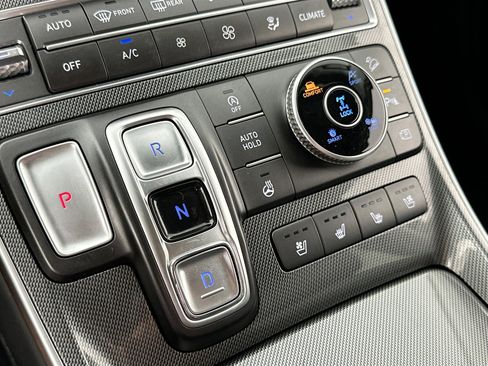 Used 2023 Hyundai Santa Fe Limited image 17