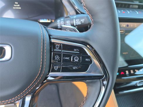 New 2026 Jeep Grand Cherokee Summit AWD/4WD image 30