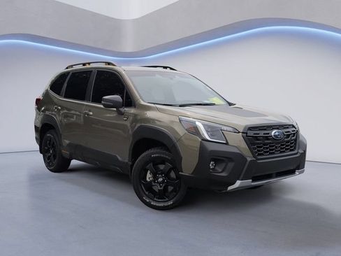 Used 2025 Subaru Forester Wilderness w/ Convenience Package AWD/4WD image 2