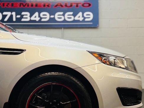 Used 2011 Kia Optima LX w/ Convenience Pkg image 13