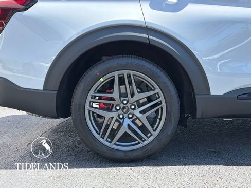 New 2026 Ford Explorer ST-Line image 30