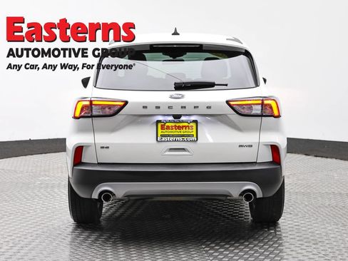 Used 2022 Ford Escape SE w/ Convenience Package AWD/4WD image 6