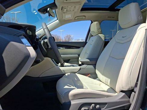 Certified 2025 Cadillac XT6 Premium Luxury w/ LPO, Floor Liner Package image 13