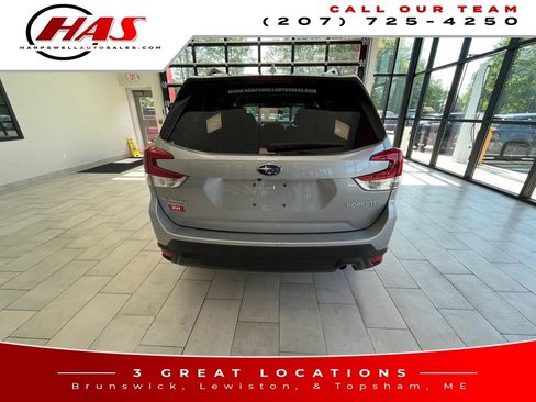 Used 2023 Subaru Forester Premium AWD/4WD image 5
