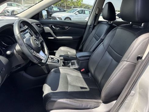 Used 2017 Nissan Rogue SL w/ SL Premium Package AWD/4WD image 19
