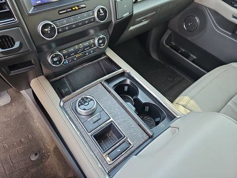 Used 2020 Ford Expedition Limited RWD image 22