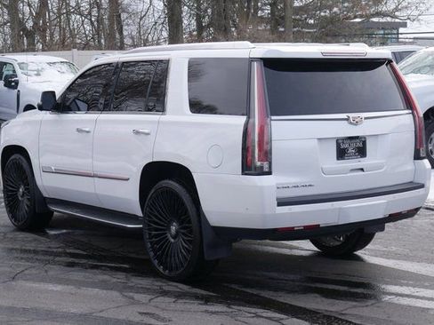 Used 2017 Cadillac Escalade Luxury image 10