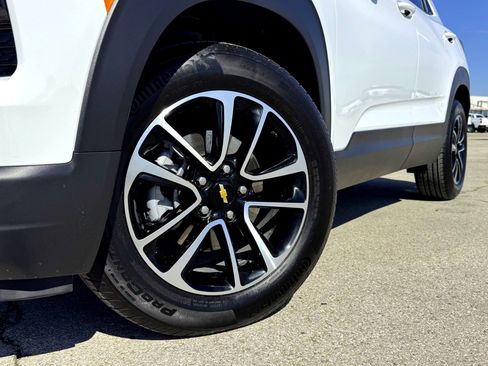 Used 2026 Chevrolet TrailBlazer LT w/ Convenience Package image 2
