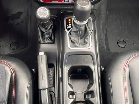 Used 2024 Jeep Gladiator Rubicon image 24