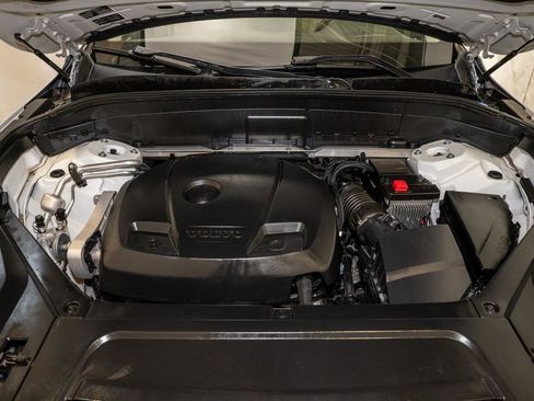 Used 2019 Volvo XC90 T6 Momentum w/ Protection Package Premier image 20