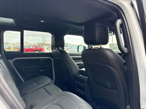 Certified 2025 Land Rover Defender 110 S image 7