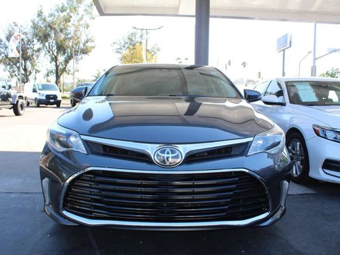 Used 2017 Toyota Avalon XLE Premium w/ Preferred Accessory Package FWD image 8