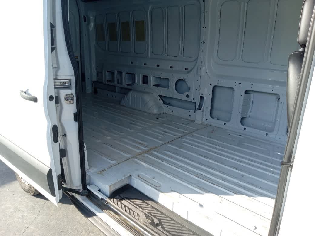Used 2023 Ford E-Transit 148 High Roof Extended RWD image 24