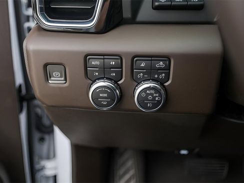 Used 2023 GMC Sierra 1500 Denali w/ Denali Reserve Package image 18