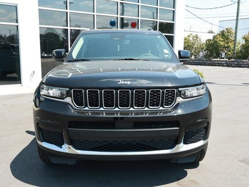 Certified 2023 Jeep Grand Cherokee L Laredo AWD/4WD image 2