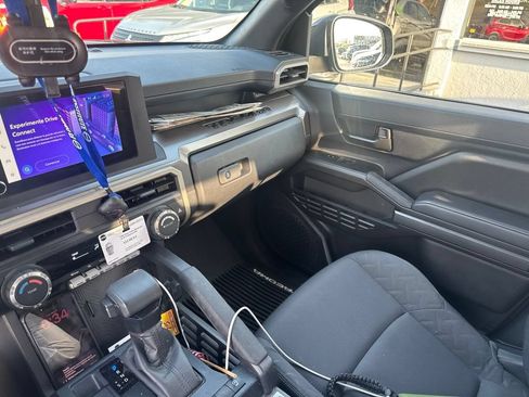 Used 2025 Toyota Tacoma SR5 RWD image 12