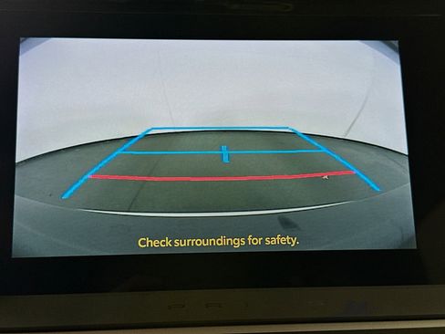 Used 2024 Toyota Prius LE image 22