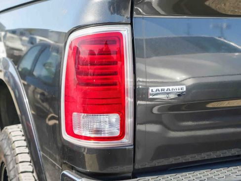 Used 2017 RAM 2500 Laramie AWD/4WD image 16