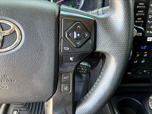 Used 2020 Toyota 4Runner Nightshade image 21