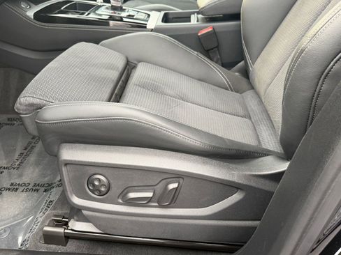 Used 2024 Audi Q5 e Prestige image 14