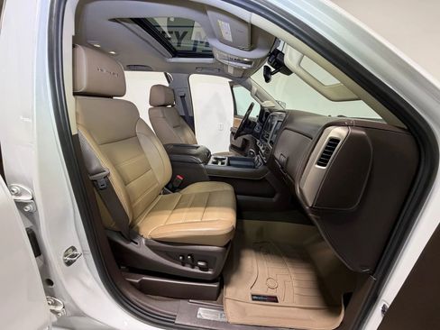 Used 2018 GMC Sierra 3500 Denali image 18