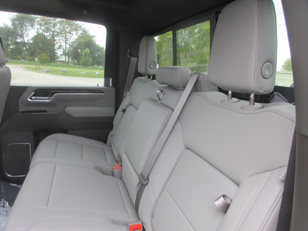 New 2026 GMC Sierra 3500 SLT w/ SLT Premium Package AWD/4WD image 14