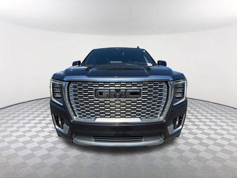 Used 2024 GMC Yukon Denali AWD/4WD image 2