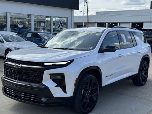 Certified 2024 Chevrolet Traverse RS w/ LPO, Floor Liner Package image 1