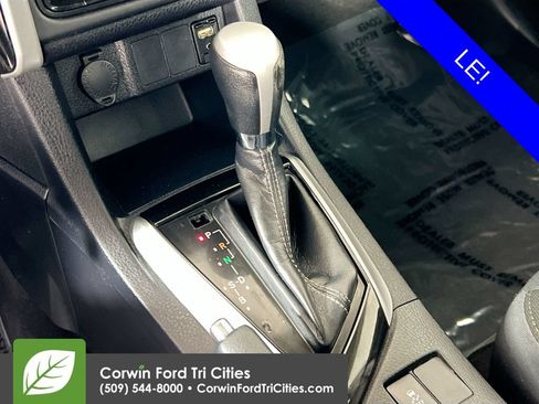 Used 2019 Toyota Corolla LE FWD image 10