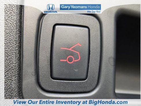 Used 2015 Tesla Model S 90D image 19