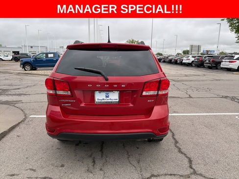Used 2016 Dodge Journey SXT w/ Comfort/Convenience Group FWD image 4