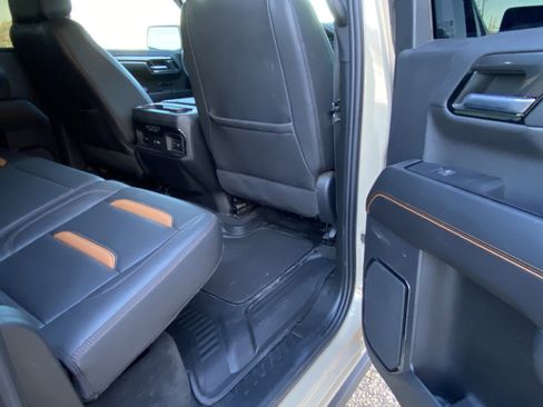 Used 2023 GMC Sierra 1500 AT4 w/ Technology Package image 16