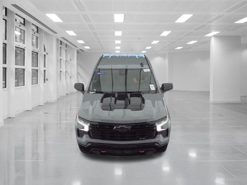 Used 2024 Chevrolet Silverado 1500 LT Trail Boss image 2