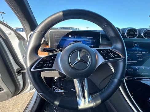 Used 2023 Mercedes-Benz GLC 300 image 24