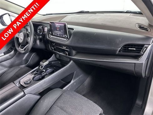 Used 2023 Nissan Rogue SV image 30
