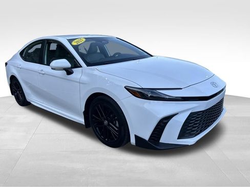 Certified 2025 Toyota Camry SE w/ Convenience Package FWD image 7