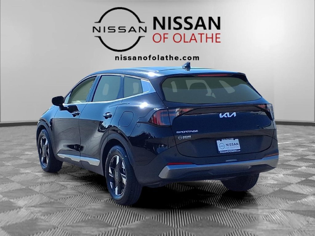 Used 2026 Kia Sportage LX FWD image 5
