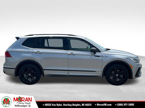 Certified 2023 Volkswagen Tiguan SE R-Line AWD/4WD image 6