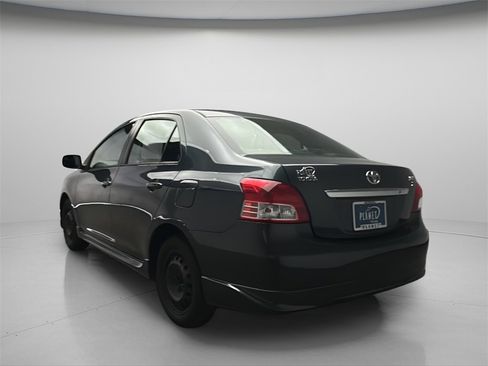 Used 2007 Toyota Yaris Base image 3