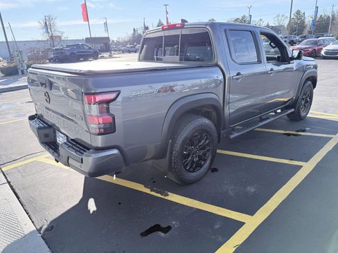 Used 2022 Nissan Frontier PRO-4X image 8