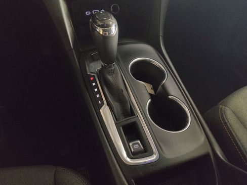 Used 2019 Chevrolet Equinox LT w/ Sun & Navigation Package image 26