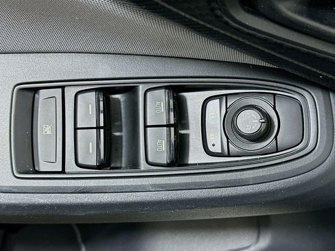 Used 2018 Subaru Crosstrek 2.0i Premium w/ Eyesight System image 15